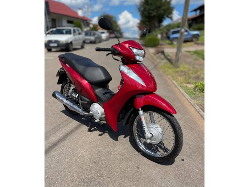 HONDA - BIZ 125 - 2013/2014 - Vermelha - R$ 11.000,00