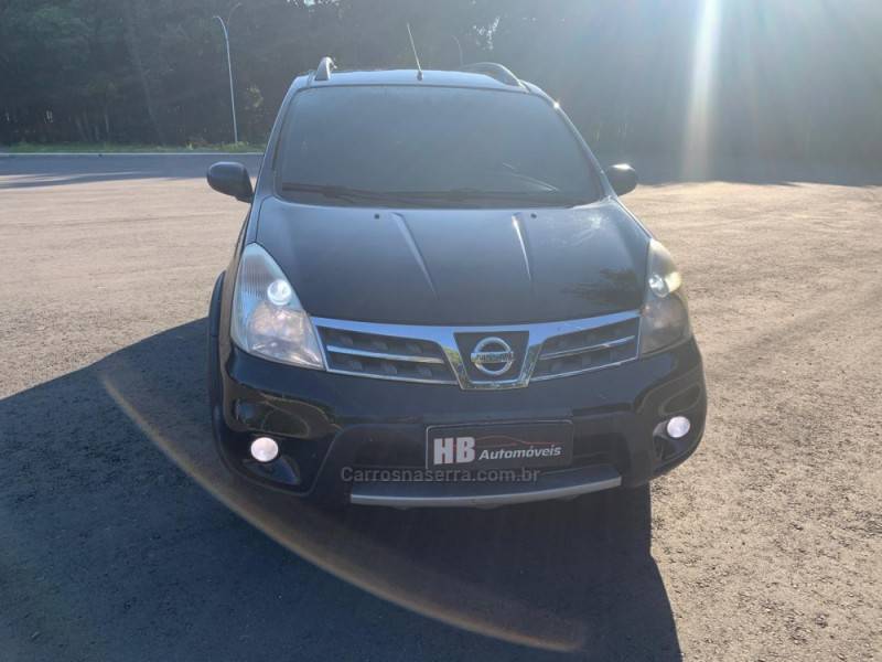 NISSAN - LIVINA - 2009/2010 - Preta - Sob Consulta