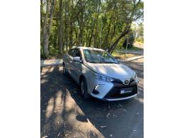 TOYOTA - YARIS - 2022/2023 - Prata - R$ 87.000,00
