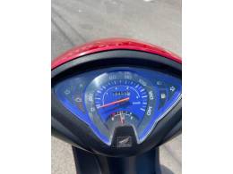 HONDA - BIZ 125 - 2013/2014 - Vermelha - R$ 11.000,00