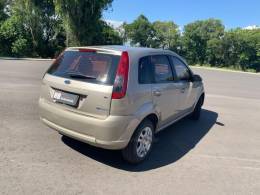 FORD - FIESTA - 2012/2013 - Prata - R$ 31.000,00