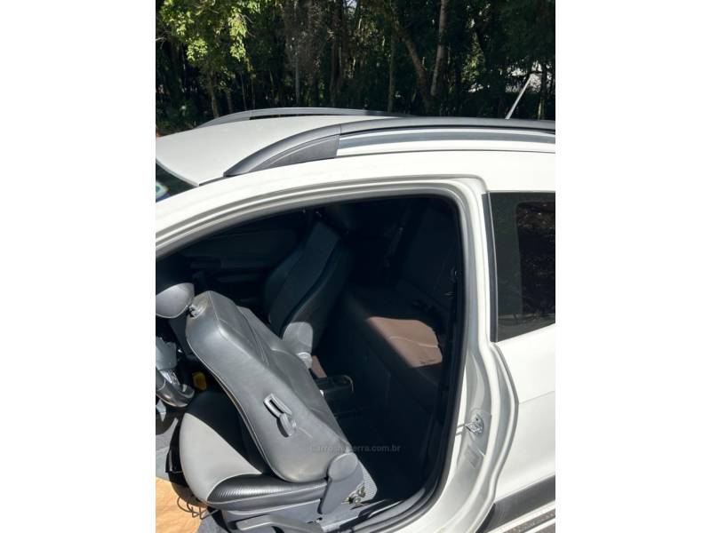 VOLKSWAGEN - SAVEIRO - 2015/2016 - Branca - Sob Consulta