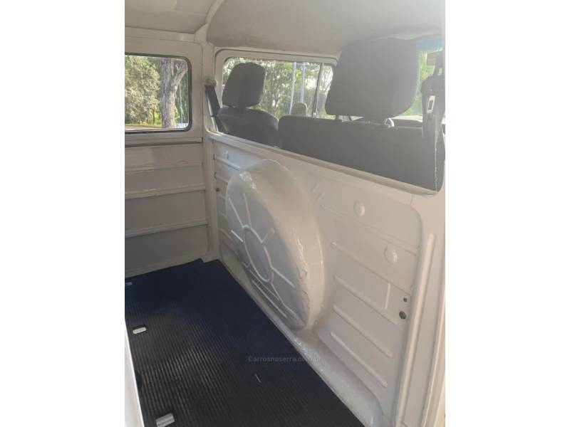 VOLKSWAGEN - KOMBI - 1994/1995 - Branca - R$ 37.000,00