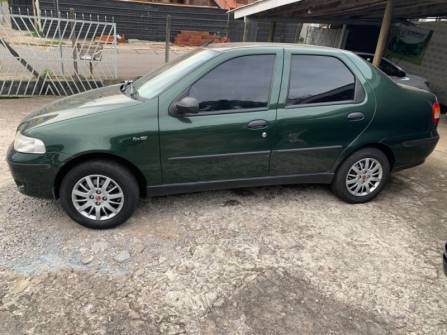 FIAT - SIENA - 2000/2001 - Verde - R$ 18.000,00