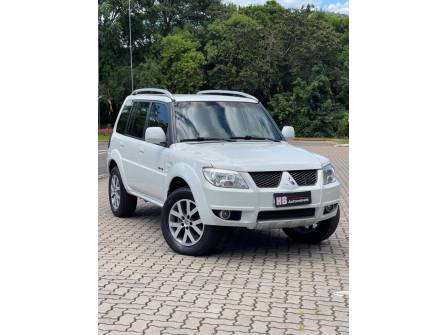 MITSUBISHI - PAJERO TR4 - 2013/2014 - Branca - R$ 64.000,00