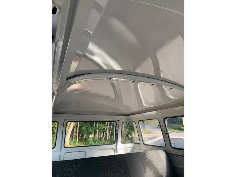 VOLKSWAGEN - KOMBI - 1994/1995 - Branca - R$ 37.000,00