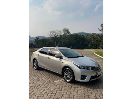 TOYOTA - COROLLA - 2015/2016 - Prata - R$ 85.000,00