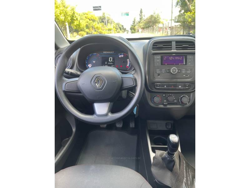 RENAULT - KWID - 2022/2023 - Vermelha - R$ 51.600,00