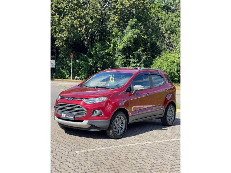 FORD - ECOSPORT - 2014/2015 - Vermelha - R$ 58.000,00